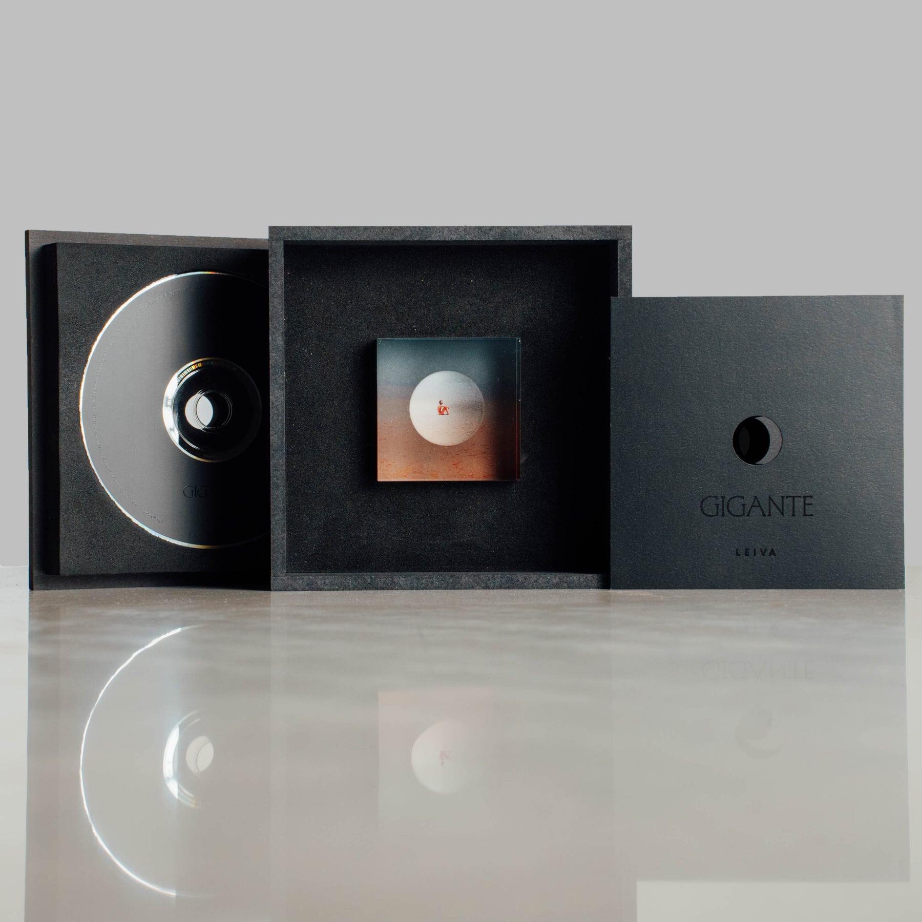 CD - Caja Deluxe "Gigante" de El Dromedario Records