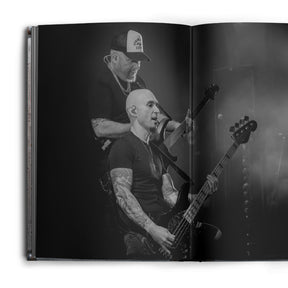 Doble CD + DVD - XXX Aniversario. En vivo Las Ventas + Camiseta Gira XXX Aniversario de El Dromedario Records